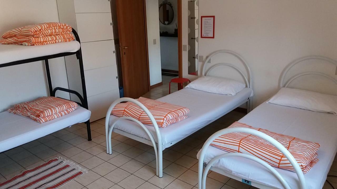 Hostel Easy Pisa Luaran gambar